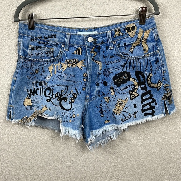Zara Graffiti High Rise Cut Off Denim Jean Shorts Sz 10 - Picture 3 of 12